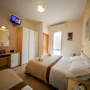 https://petrarca.riccione-hotels.org