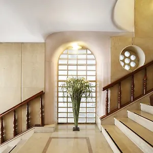 https://monopole-hotel.italymilanhotels.net